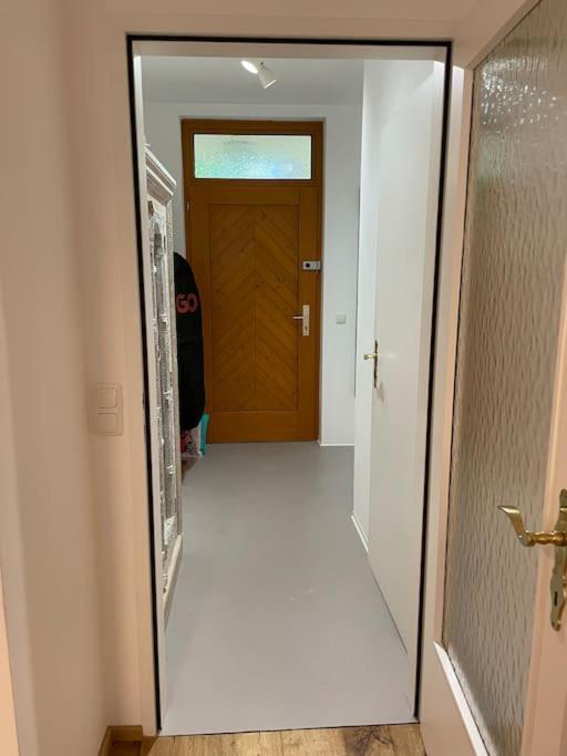 Appartement Seenaehe Mit Gratis Tiefgaragenplatz Seewalchen Exterior photo