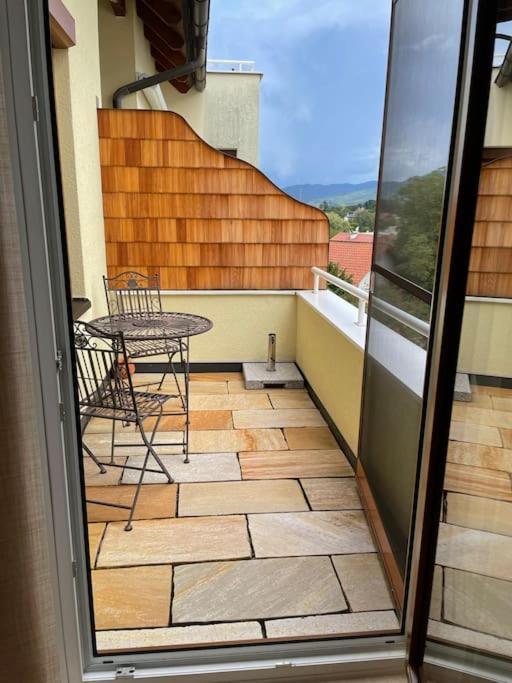 Appartement Seenaehe Mit Gratis Tiefgaragenplatz Seewalchen Exterior photo